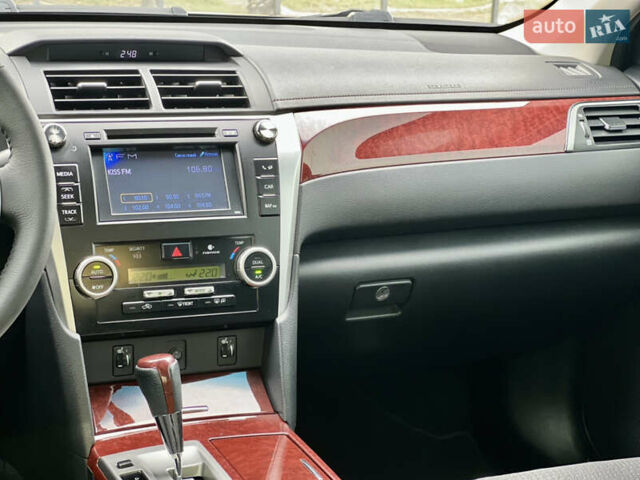 Черный Тойота Камри, объемом двигателя 2.49 л и пробегом 175 тыс. км за 12800 $, фото 23 на Automoto.ua