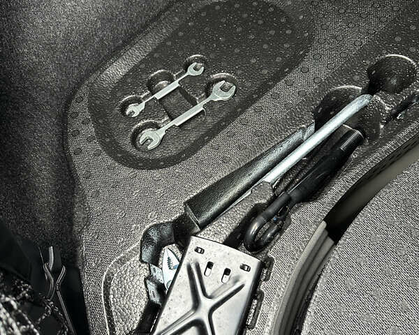 Черный Тойота Камри, объемом двигателя 2.5 л и пробегом 10 тыс. км за 21200 $, фото 32 на Automoto.ua