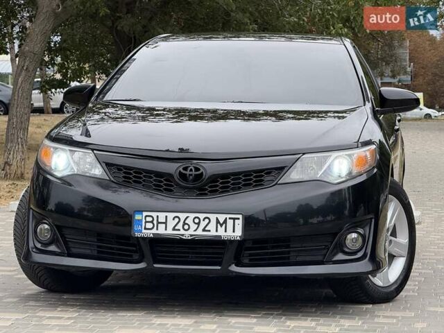 Черный Тойота Камри, объемом двигателя 2.5 л и пробегом 196 тыс. км за 13600 $, фото 8 на Automoto.ua