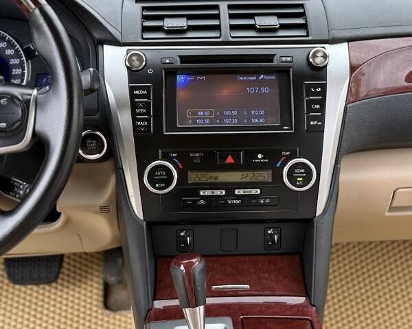 Черный Тойота Камри, объемом двигателя 2.49 л и пробегом 200 тыс. км за 10000 $, фото 44 на Automoto.ua