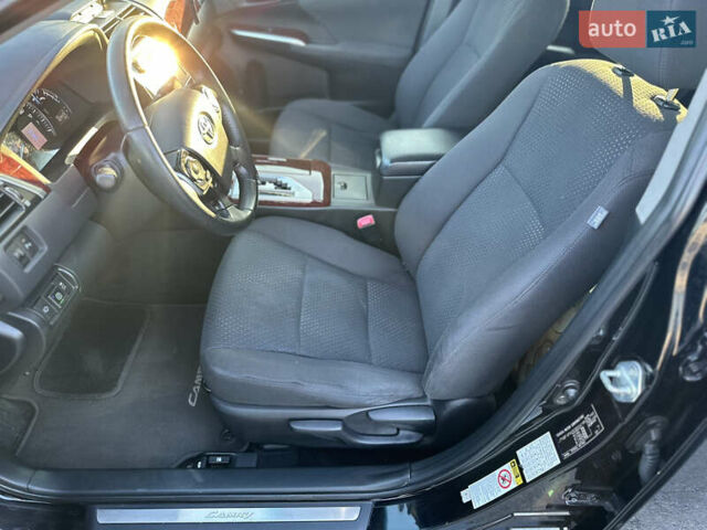 Чорний Тойота Камрі, об'ємом двигуна 2.5 л та пробігом 188 тис. км за 12900 $, фото 38 на Automoto.ua