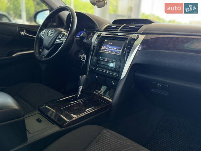 Чорний Тойота Камрі, об'ємом двигуна 2.49 л та пробігом 195 тис. км за 14999 $, фото 7 на Automoto.ua