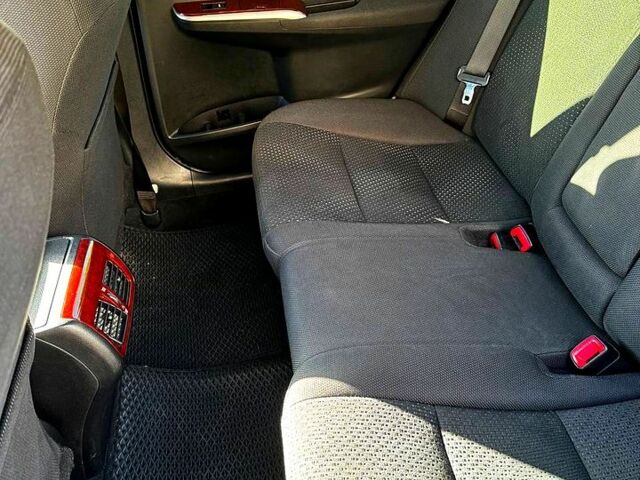 Черный Тойота Камри, объемом двигателя 2.5 л и пробегом 128 тыс. км за 15000 $, фото 4 на Automoto.ua