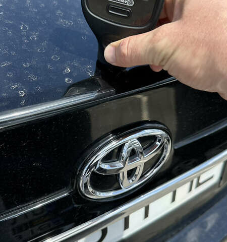 Чорний Тойота Камрі, об'ємом двигуна 2.49 л та пробігом 182 тис. км за 14999 $, фото 62 на Automoto.ua