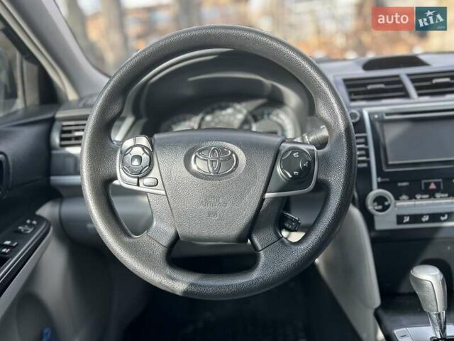 Черный Тойота Камри, объемом двигателя 2.49 л и пробегом 195 тыс. км за 11250 $, фото 12 на Automoto.ua