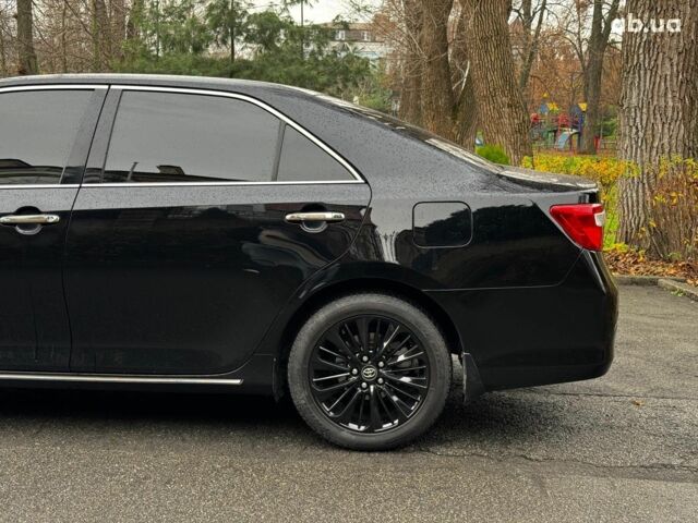 Черный Тойота Камри, объемом двигателя 2.5 л и пробегом 257 тыс. км за 13990 $, фото 11 на Automoto.ua