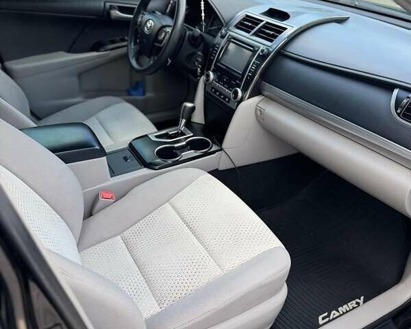 Черный Тойота Камри, объемом двигателя 2.49 л и пробегом 195 тыс. км за 11250 $, фото 17 на Automoto.ua