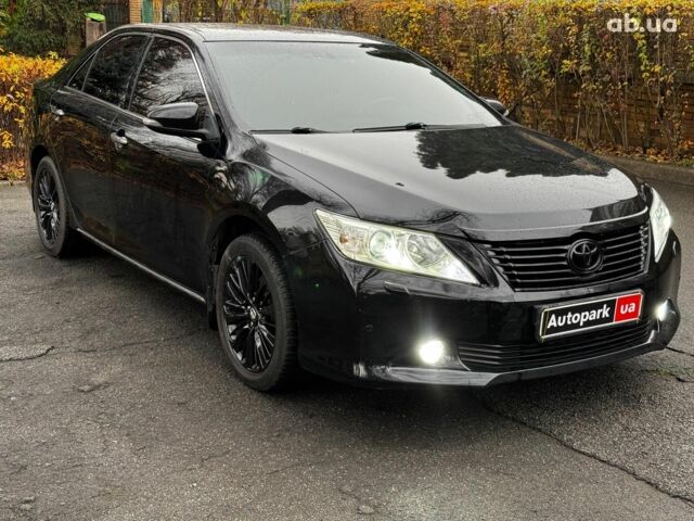 Черный Тойота Камри, объемом двигателя 2.5 л и пробегом 257 тыс. км за 13990 $, фото 2 на Automoto.ua