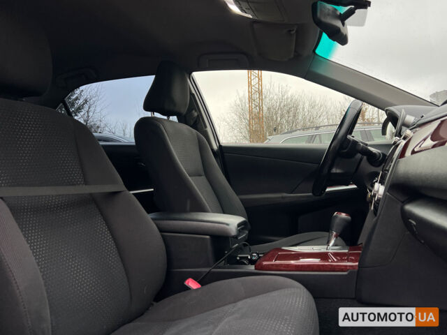 Черный Тойота Камри, объемом двигателя 2.5 л и пробегом 237 тыс. км за 12450 $, фото 8 на Automoto.ua