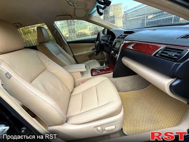 Черный Тойота Камри, объемом двигателя 2.5 л и пробегом 208 тыс. км за 9500 $, фото 8 на Automoto.ua