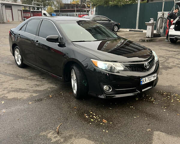 Черный Тойота Камри, объемом двигателя 2.5 л и пробегом 240 тыс. км за 14000 $, фото 4 на Automoto.ua