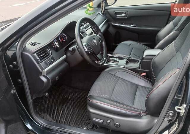 Чорний Тойота Камрі, об'ємом двигуна 2.49 л та пробігом 195 тис. км за 12100 $, фото 15 на Automoto.ua