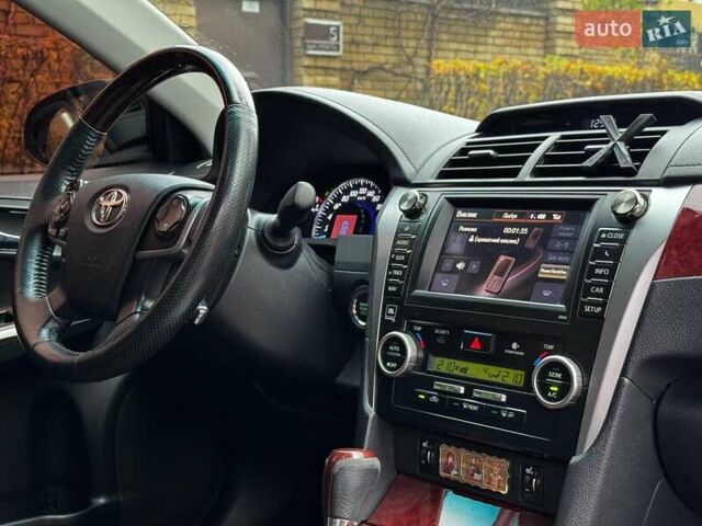 Черный Тойота Камри, объемом двигателя 2.5 л и пробегом 257 тыс. км за 13990 $, фото 35 на Automoto.ua