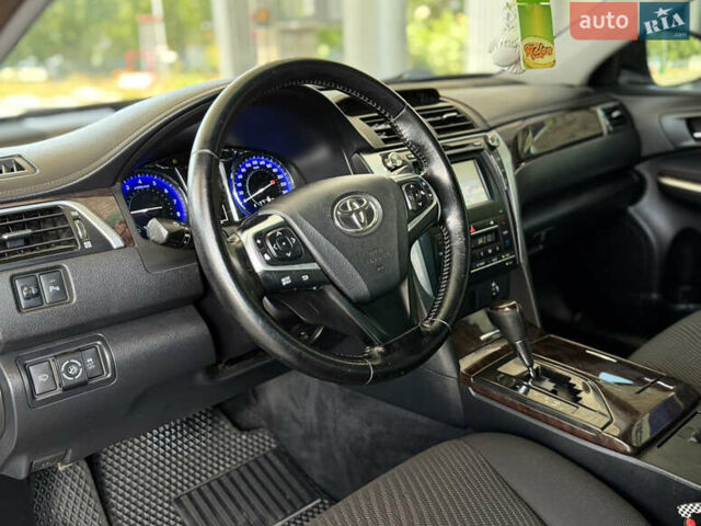 Чорний Тойота Камрі, об'ємом двигуна 2.49 л та пробігом 195 тис. км за 14999 $, фото 5 на Automoto.ua