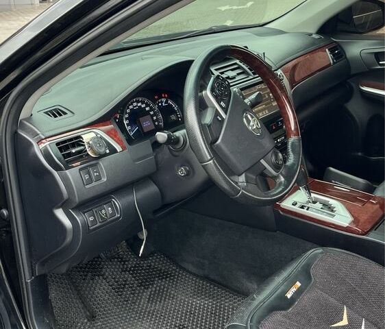 Черный Тойота Камри, объемом двигателя 2.5 л и пробегом 257 тыс. км за 15400 $, фото 8 на Automoto.ua