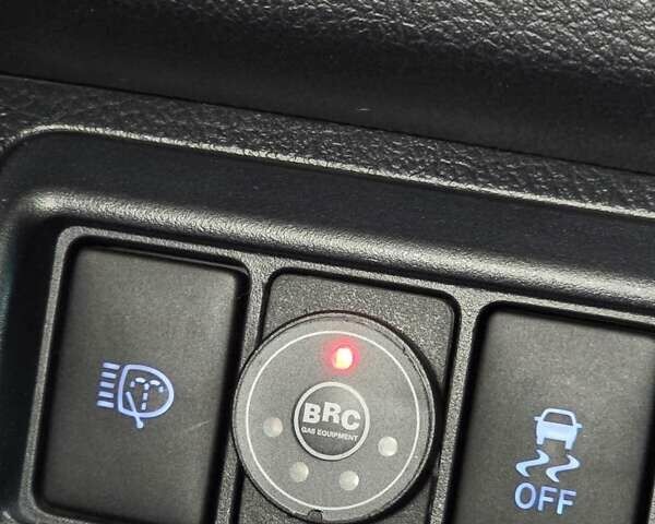 Черный Тойота Камри, объемом двигателя 2.49 л и пробегом 206 тыс. км за 14300 $, фото 13 на Automoto.ua