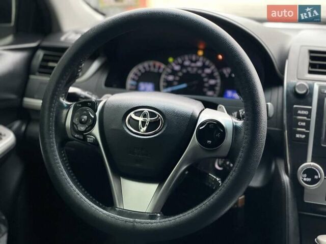 Черный Тойота Камри, объемом двигателя 2.49 л и пробегом 210 тыс. км за 12300 $, фото 13 на Automoto.ua