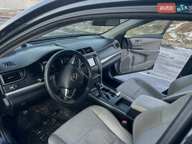 Чорний Тойота Камрі, об'ємом двигуна 2.5 л та пробігом 331 тис. км за 10700 $, фото 5 на Automoto.ua