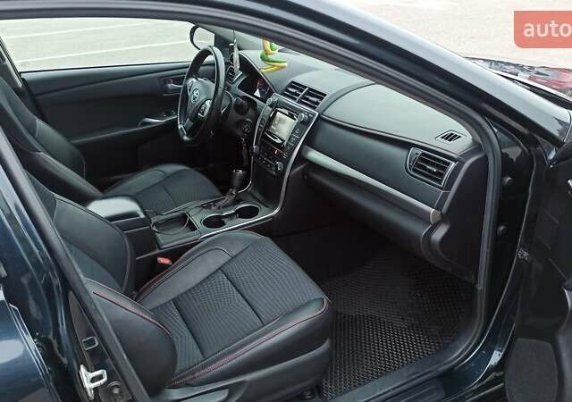 Чорний Тойота Камрі, об'ємом двигуна 2.49 л та пробігом 195 тис. км за 12100 $, фото 29 на Automoto.ua