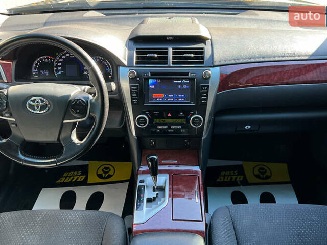 Черный Тойота Камри, объемом двигателя 2.49 л и пробегом 260 тыс. км за 13750 $, фото 11 на Automoto.ua