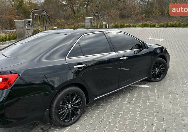 Тойота Камри 2014 в Ирпене на Automoto.ua Черный Тойота Камри, объемом двигателя 2.5 л и пробегом 257 тыс. км за 15200 $, фото 5 на Automoto.ua