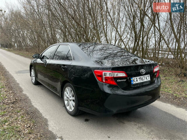 Чорний Тойота Камрі, об'ємом двигуна 2.5 л та пробігом 215 тис. км за 13300 $, фото 5 на Automoto.ua