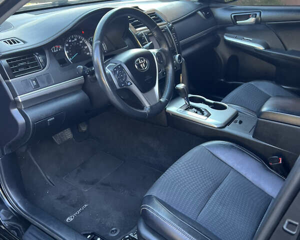 Тойота Камри 2014 в Мироновке на Automoto.ua Черный Тойота Камри, объемом двигателя 2.5 л и пробегом 175 тыс. км за 12600 $, фото 8 на Automoto.ua