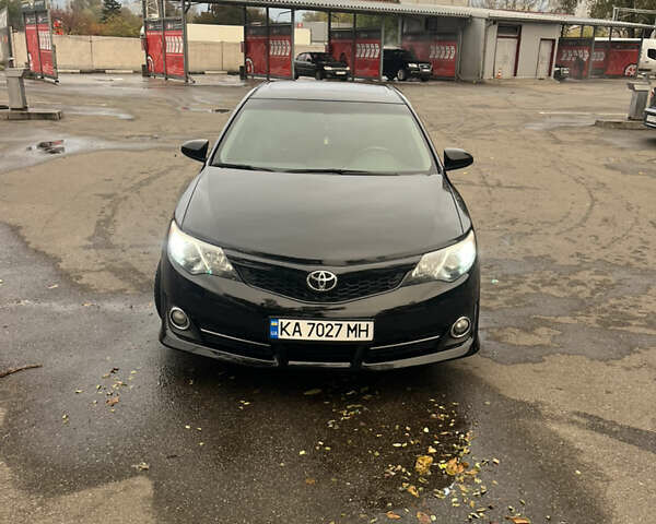 Черный Тойота Камри, объемом двигателя 2.5 л и пробегом 240 тыс. км за 14000 $, фото 3 на Automoto.ua