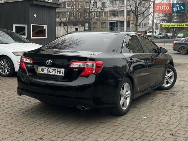 Черный Тойота Камри, объемом двигателя 2.49 л и пробегом 210 тыс. км за 12300 $, фото 3 на Automoto.ua