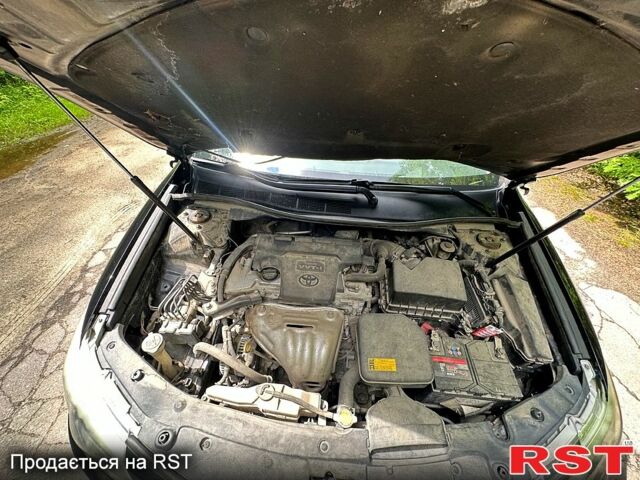 Черный Тойота Камри, объемом двигателя 2.5 л и пробегом 180 тыс. км за 12400 $, фото 6 на Automoto.ua