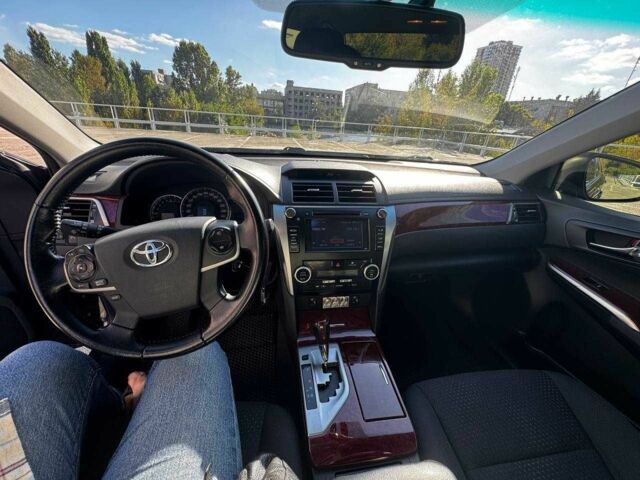 Черный Тойота Камри, объемом двигателя 2.5 л и пробегом 128 тыс. км за 15000 $, фото 6 на Automoto.ua