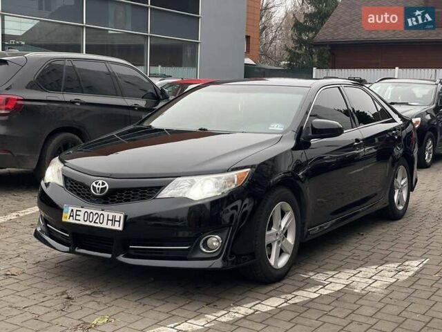 Черный Тойота Камри, объемом двигателя 2.49 л и пробегом 210 тыс. км за 12300 $, фото 7 на Automoto.ua