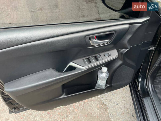 Чорний Тойота Камрі, об'ємом двигуна 2.49 л та пробігом 262 тис. км за 13800 $, фото 16 на Automoto.ua