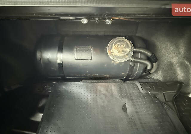 Черный Тойота Камри, объемом двигателя 2.49 л и пробегом 321 тыс. км за 16000 $, фото 16 на Automoto.ua