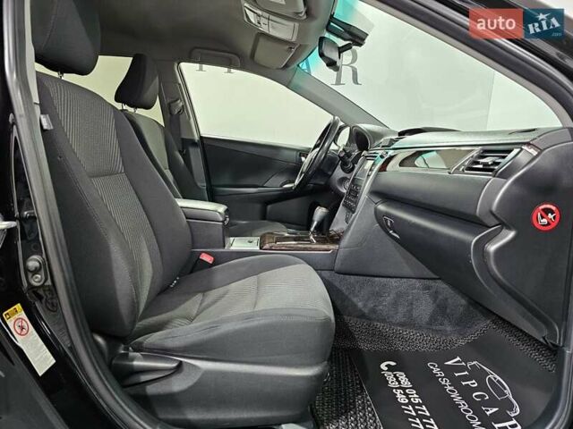 Чорний Тойота Камрі, об'ємом двигуна 2.49 л та пробігом 210 тис. км за 16999 $, фото 19 на Automoto.ua