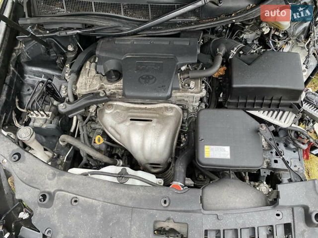 Черный Тойота Камри, объемом двигателя 2.49 л и пробегом 115 тыс. км за 5300 $, фото 7 на Automoto.ua