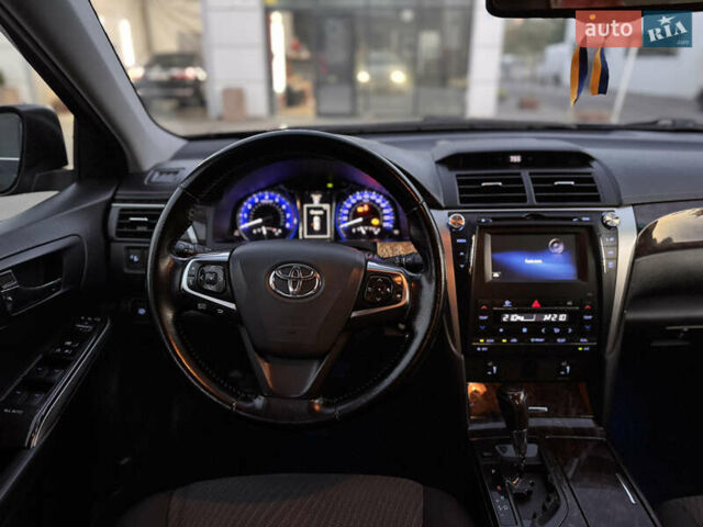 Чорний Тойота Камрі, об'ємом двигуна 2.49 л та пробігом 142 тис. км за 15300 $, фото 2 на Automoto.ua