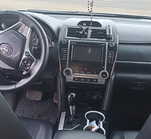 Чорний Тойота Камрі, об'ємом двигуна 0 л та пробігом 250 тис. км за 10300 $, фото 2 на Automoto.ua