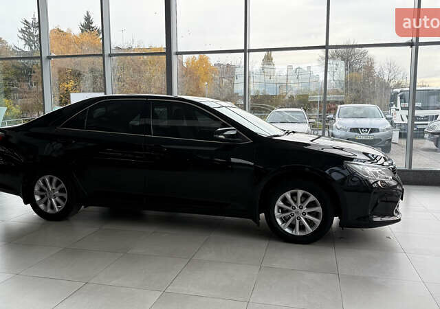 Черный Тойота Камри, объемом двигателя 2.49 л и пробегом 321 тыс. км за 16000 $, фото 2 на Automoto.ua