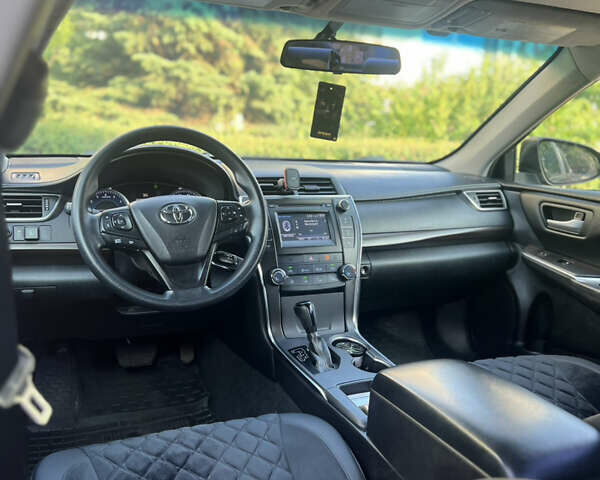 Чорний Тойота Камрі, об'ємом двигуна 2.49 л та пробігом 175 тис. км за 12000 $, фото 6 на Automoto.ua