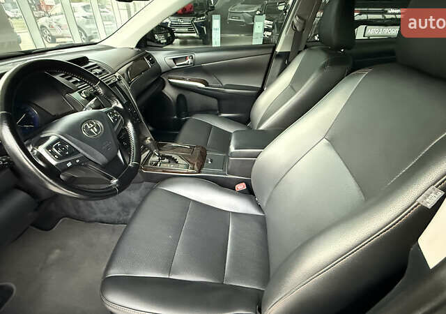 Черный Тойота Камри, объемом двигателя 2.49 л и пробегом 321 тыс. км за 16000 $, фото 12 на Automoto.ua