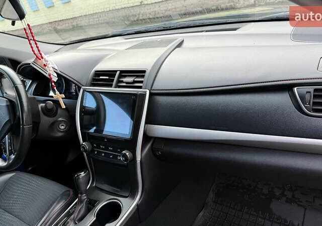 Тойота Камри 2015 в Волочиске на Automoto.ua Черный Тойота Камри, объемом двигателя 2.49 л и пробегом 183 тыс. км за 14400 $, фото 8 на Automoto.ua