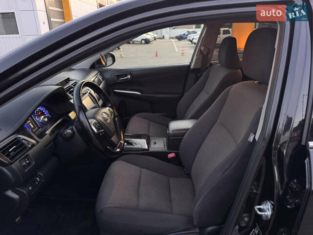 Чорний Тойота Камрі, об'ємом двигуна 2.49 л та пробігом 142 тис. км за 15300 $, фото 22 на Automoto.ua