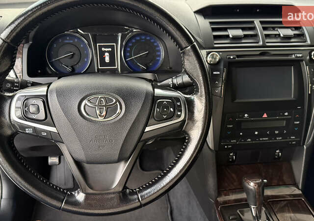 Черный Тойота Камри, объемом двигателя 2.49 л и пробегом 321 тыс. км за 16000 $, фото 10 на Automoto.ua