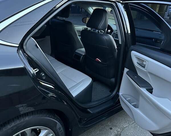 Чорний Тойота Камрі, об'ємом двигуна 2.5 л та пробігом 145 тис. км за 14500 $, фото 13 на Automoto.ua