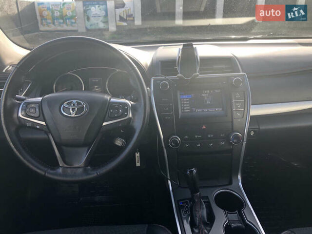 Чорний Тойота Камрі, об'ємом двигуна 2.5 л та пробігом 200 тис. км за 14000 $, фото 4 на Automoto.ua