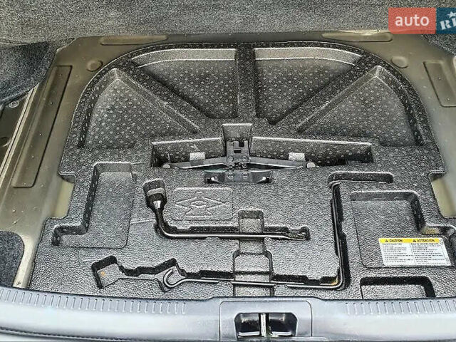 Тойота Камри 2015 в Киеве на Automoto.ua Черный Тойота Камри, объемом двигателя 2.49 л и пробегом 178 тыс. км за 14000 $, фото 14 на Automoto.ua