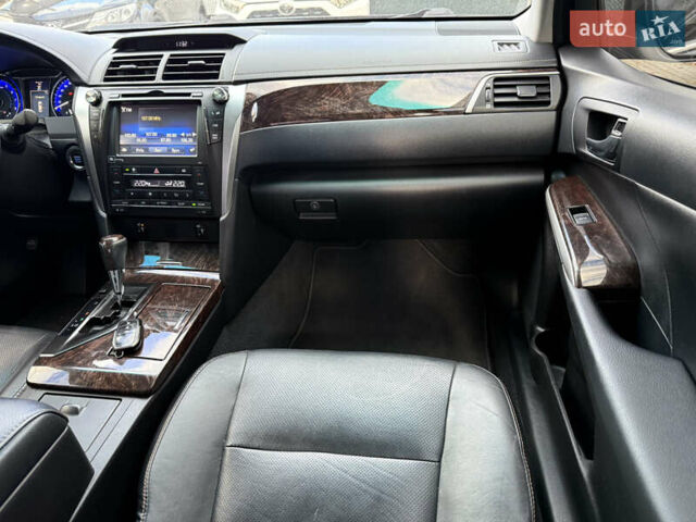 Черный Тойота Камри, объемом двигателя 2.5 л и пробегом 190 тыс. км за 15500 $, фото 15 на Automoto.ua