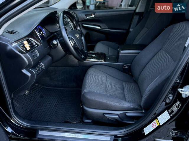 Чорний Тойота Камрі, об'ємом двигуна 2.5 л та пробігом 222 тис. км за 14900 $, фото 6 на Automoto.ua