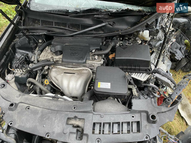 Черный Тойота Камри, объемом двигателя 2.49 л и пробегом 115 тыс. км за 5300 $, фото 6 на Automoto.ua